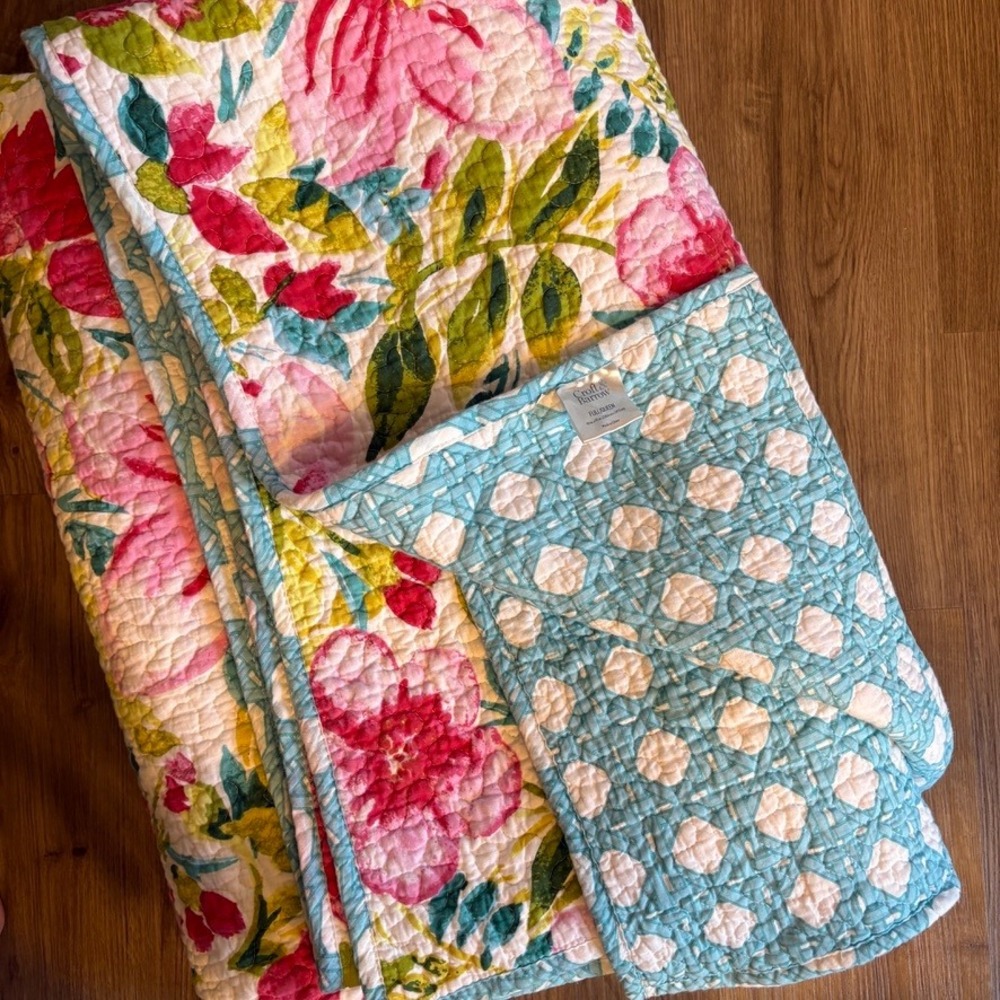 Croft & Barrow Floral "Sarah" Reversible Quilt Full/Qn Pink Blue Cottagecore